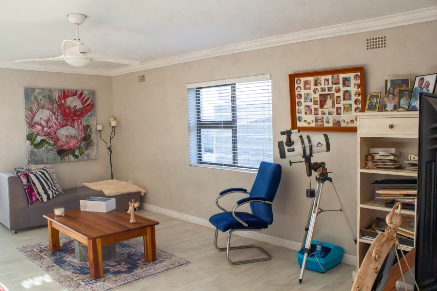 3 Bedroom Property for Sale in De Kelders Western Cape